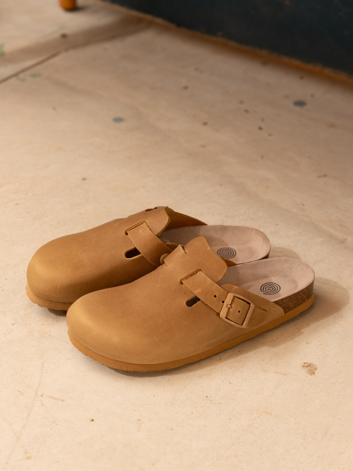 RIVA OILED LEATHER CLAY UNISEX