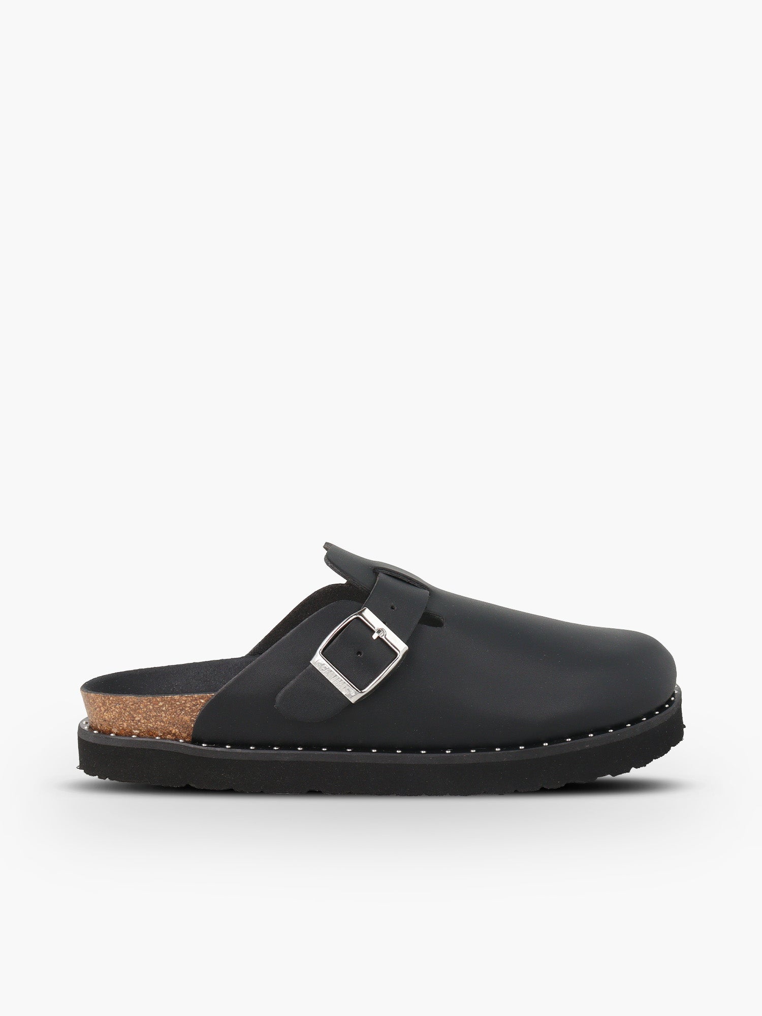 RIVA VEGAN STUDS BLACK