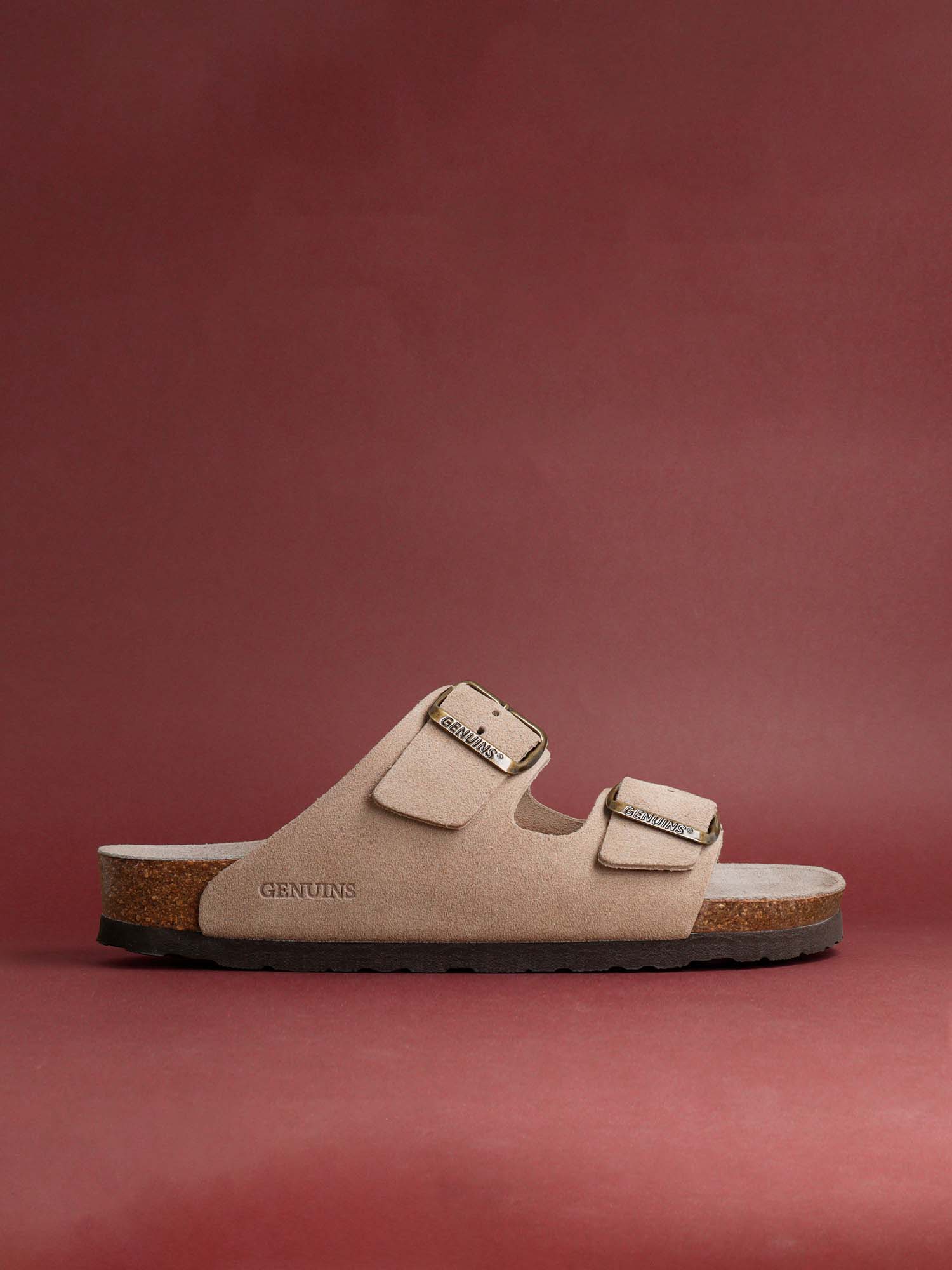Sandalia Genuins hawaii velour taupe unisex con plantilla anatómica y hebillas ajustables. Ideal para diario en verano y looks neutros. 